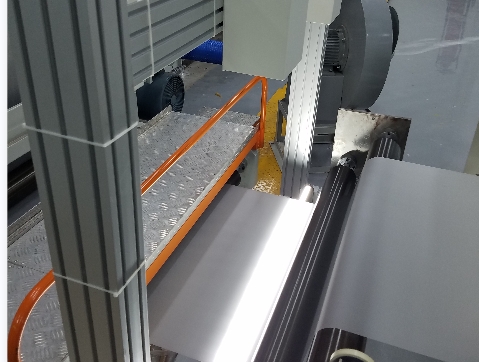  玻璃瑕疵無(wú)處遁形！在線檢測(cè)系統(tǒng)如何革新質(zhì)量控制